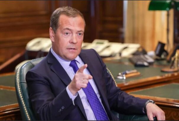 Medvegyev: Oroszország nukleáris fegyvert is bevethet az annektált ukrán területek védelmére