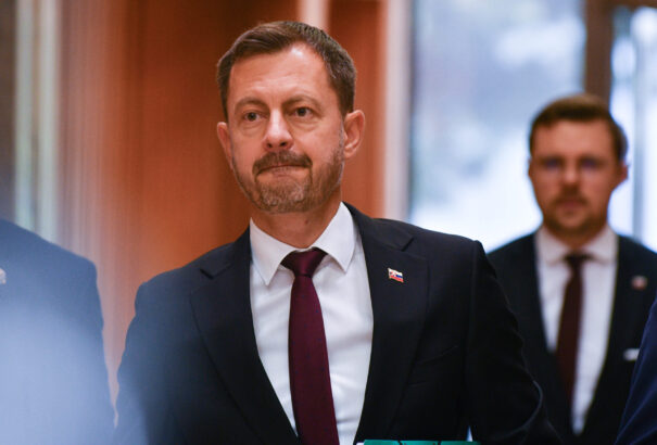 Gyenge kormány, nehéz idők: A lakosság közel kétharmada „autoriter vezetőt” szeretne az ország élére