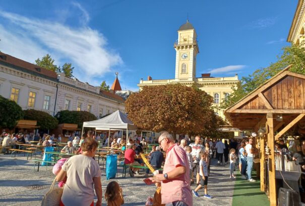 Érik a szőlő, hajlik a vessző – családi program és őszi Borkorzó szórakoztatta a komáromiakat (Képgalériával)