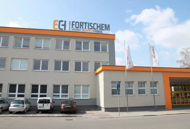 A szankciók miatt tömeges elbocsátást jelentett be a nyitranováki Fortischem