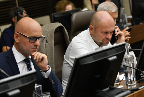 Ha Matovič távozik, Sulík hajlandó azonnal visszatérni. Krajniak szerint a kormány nem baráti társaság