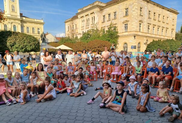 Tartalmas műsort sorakoztatott fel a VII. Komálom Gyerkőcfesztivál – Képekkel