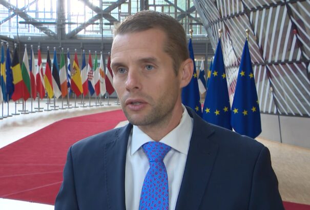 Klus: Az SaS a választási lista első helyét ajánlotta fel Korčoknak