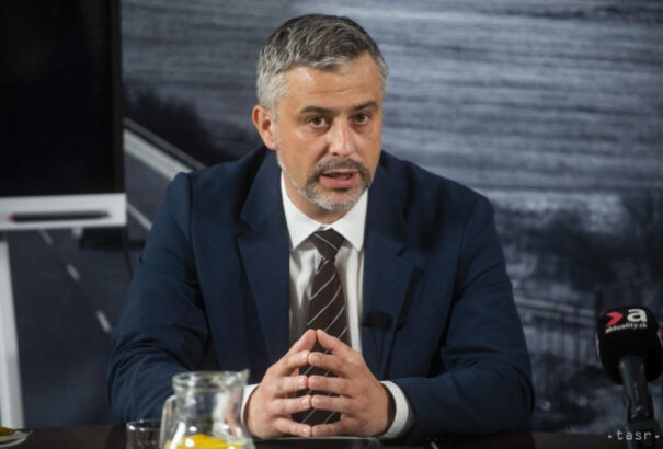 Közel 5000 eurós fizetést hagyott jóvá a Statisztikai Hivatal vezetőjének a szlovák kormány