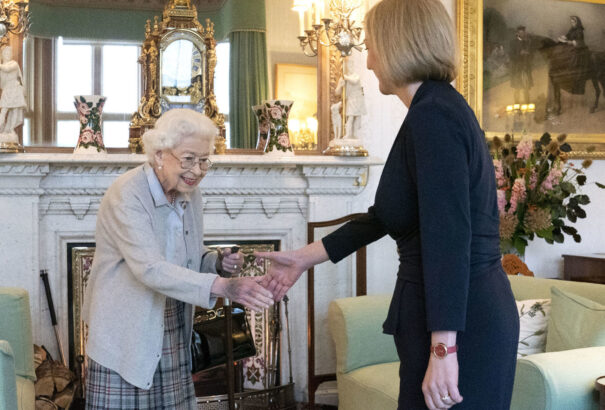 II. Erzsébet kinevezte az új brit miniszterelnököt