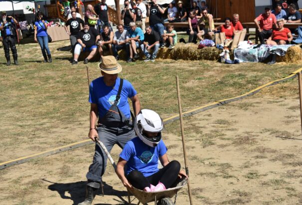 Parasztolimpia Gömörpéterfalán – ezúttal új környezetben (képekkel)