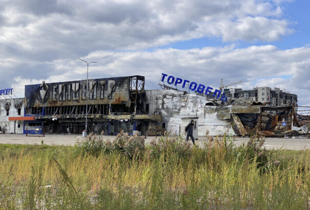 Még áprilisban is volt esély a békére Oroszország és Ukrajna között. A tárgyalásokat a Nyugat ásta alá