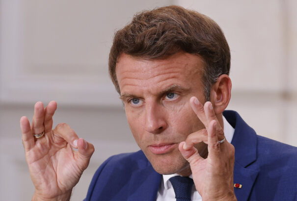 Macron felszólította Putyint, hogy vonja ki az orosz erőket a zaporizzsjai atomerőműből