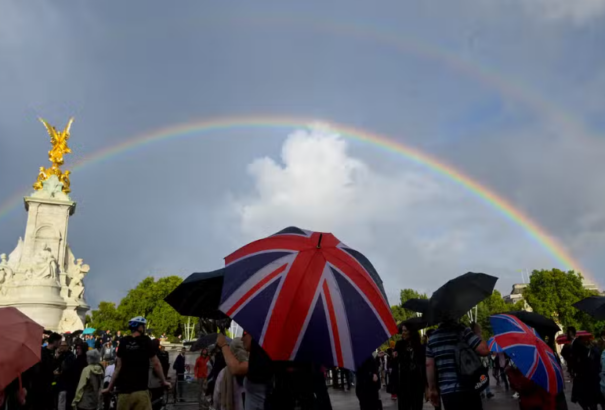Kettős szivárvány formájában búcsúzott Erzsébet királynő