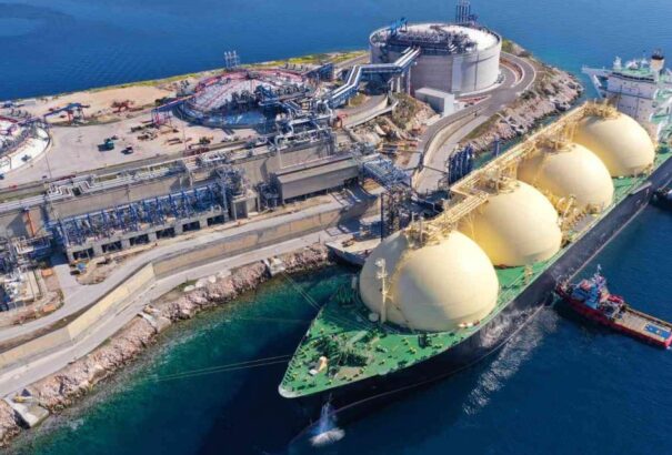 Német közművezér: az orosz gázszállítás leállt, és nincsen elegendő kapacitásunk a szükséges LNG-mennyiség tárolásához!