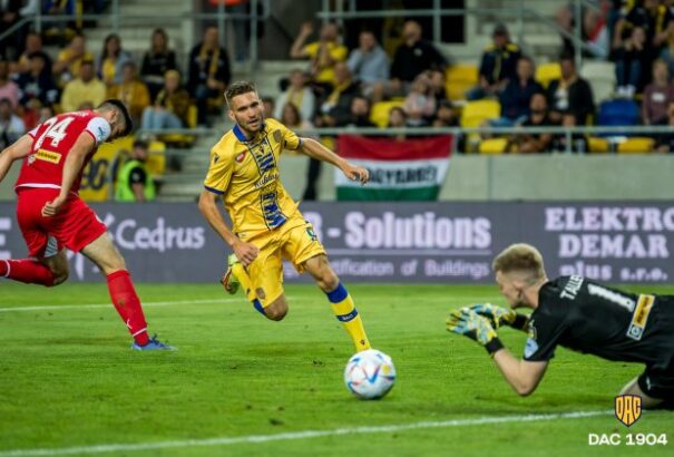 DAC: Visszatér Paksra Hahn János