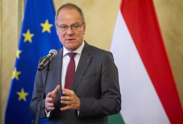 Navracsics: az európai kulturális azonosságnak a nemzeti identitásokra kell építenie