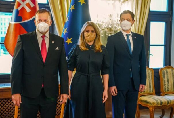 A három legfőbb közjogi méltóság közül Čaputová kereste a legtöbbet