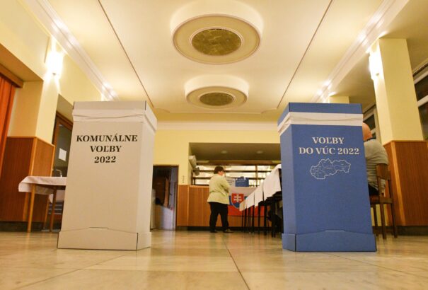 Délután döntenek a választási moratórium esetleges meghosszabbításáról