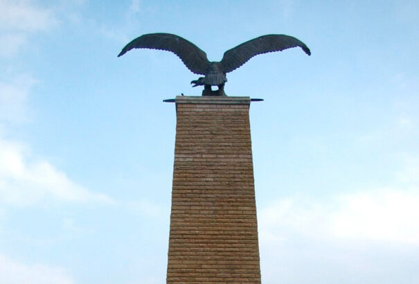 Potápi: megdöbbentő és felháborító a munkácsi vár magyar turulszobrának eltávolítása