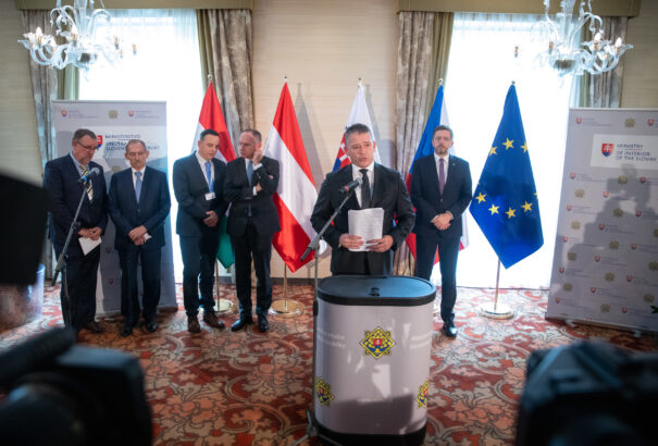 Közép-európai migrációs válság: Brüsszelnek lépnie kell, kitoloncolási politika nélkül nem lehet megoldani a migrációt