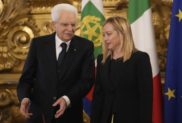 Giorgia Meloni olasz kormányfő szombaton letette az esküt