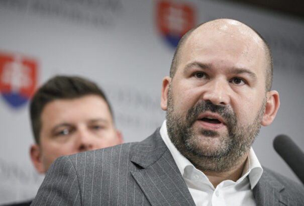 Pčolinský lett a parlament új alelnöke