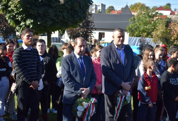 Hitből élünk – Aradi vértanúkra emlékeztek Gömöralmágyban (Képekkel)