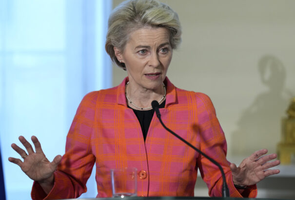 Von der Leyen is reagált a pozsonyi lövöldözésre: Meg kell védenünk az LGBTIQ-közösséget