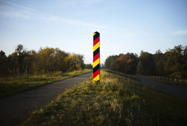 Németország megtelt, a szövetségi tagállamok háromnegyede nem fogad be több migránst