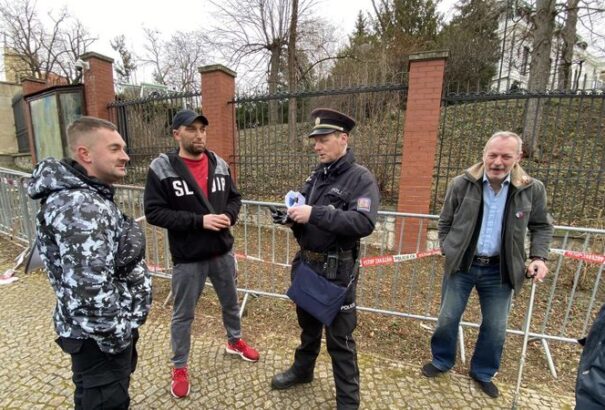 Ukránokkal kapcsolatos gyűlöletkeltő kijelentések miatt ítéltek el két férfit Csehországban