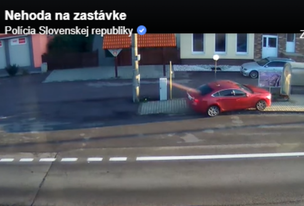 Néhány órával a pozsonyi tragédia után a Lévai járásban is buszmegállónak csapódott egy jármű
