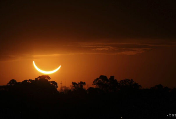 Készüljetek: Október 25-én részleges napfogyatkozás lesz Szlovákiában