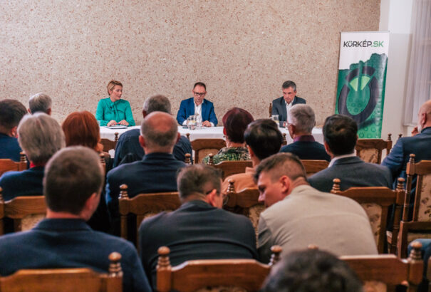 Keszegh folytatná, Bauer győzni szeretne – Körkép.sk podcast polgármesterjelölti vita Komáromban (videóval)