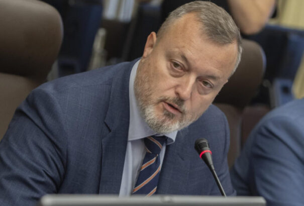 Krajniak: Felső határt szabunk a gáz-, a villany- és a fűtésáraknak