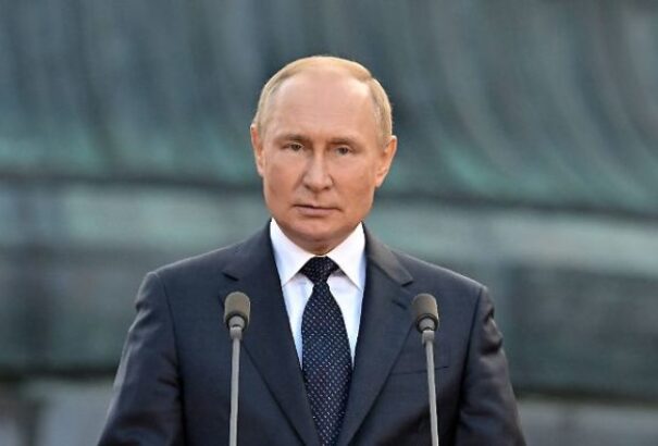 Putyin felszólította a civil lakosságot a herszoni régió elhagyására