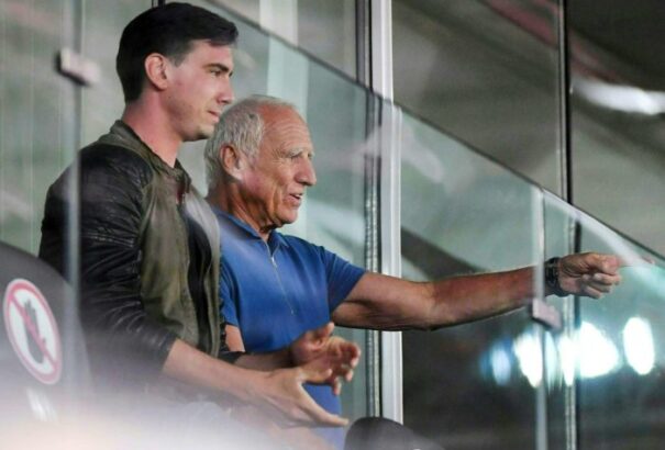 Red Bull: Szakértői csapat fogja vezetni a világhírű konszernt