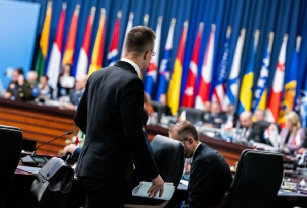 Szijjártó: Akkor csatlakozhat egy ország a NATO-hoz, ha az nem veszélyezteti a szövetség biztonságát