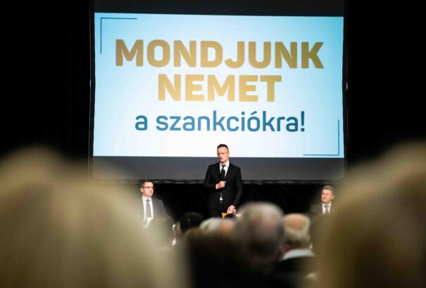 Szijjártó: újabb szankciós csomag helyett békét kell teremtenünk
