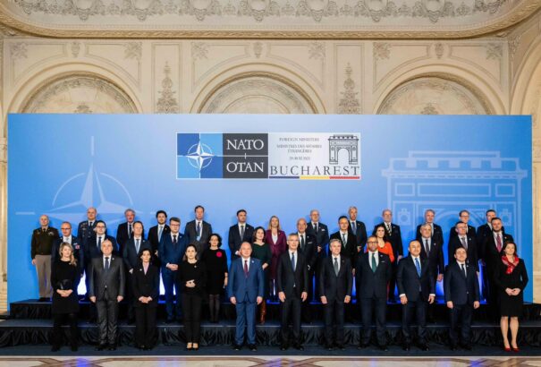 Ukrajnát támogató és a tagállamok védelmét garantáló nyilatkozatot fogadtak el a NATO külügyminiszterei