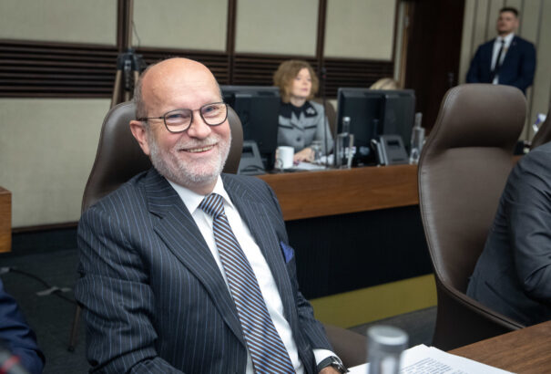 Káčer: A NATO nem fogy ki a fegyverekből, mindenben támogatnia kell Ukrajnát