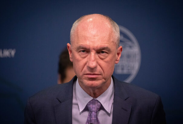 Hirman bejelentette az áramár befagyasztását, csak épp azt nem tudtuk meg, mennyit fizetünk jövőre…