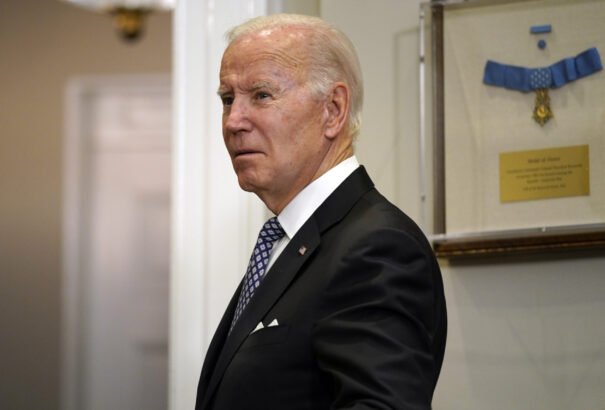 Biden: az olajcégek az ukrajnai háborúból húznak hasznot