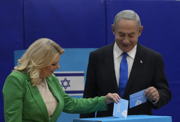 Az exit pollok szerint Netanjahu győzelmével végződött a voksolás