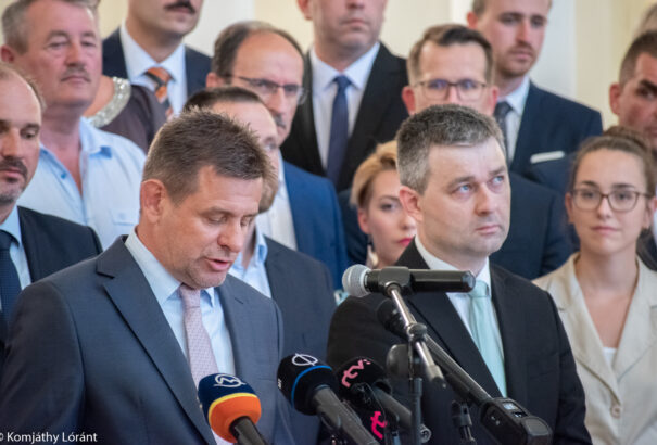 Sólymos szerint „még nincs itt az ideje a platformok felszámolásának”