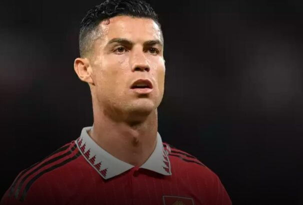 Cristiano Ronaldóval szerződést bontott a Manchester United. Ronaldo is nyilatkozott