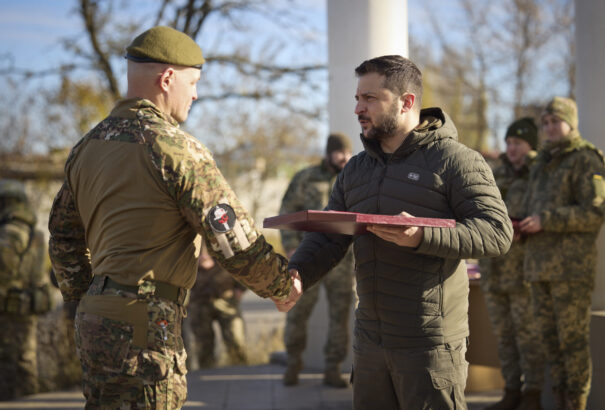 Zelenszkij: Az orosz hadsereg kivonása Herszonból a háború végének kezdete