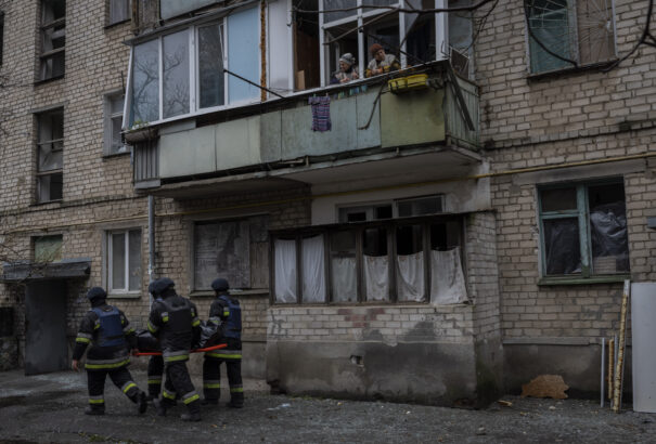 Evakuálják a betegeket a herszoni kórházakból az orosz erők ágyúzásai miatt