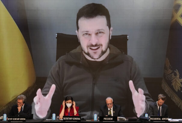 Zelenszkij: A NATO-tagországok parlamentjei nyilvánítsák terrorista állammá Oroszországot