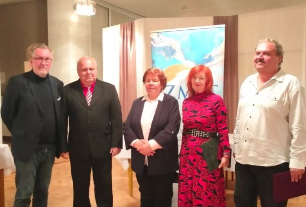 Díjeső a Szlovákia Magyar Írók Társasága őszi írófesztiválján