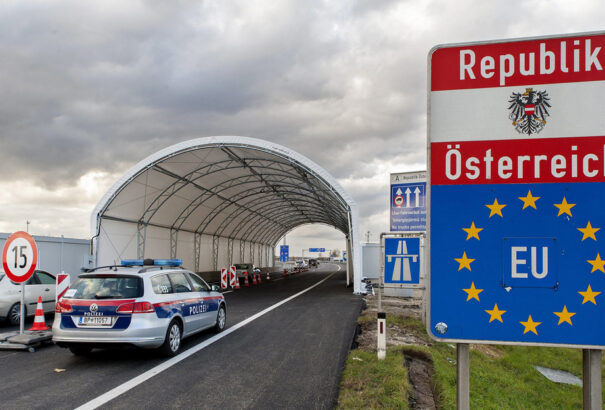 Ausztria a határellenőrzés további meghosszabbítását tervezi a szlovák határon