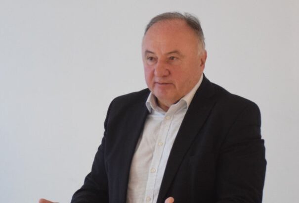 Csáky Pál: A politikusok, a média és a polgárok is felelősek a társadalom állapotáért