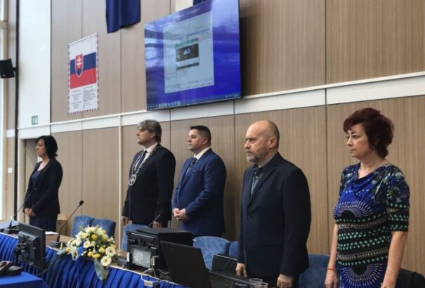 Feljelentést tettek Halász Béla, Gúta polgármestere ellen, mert elénekelte a magyar himnuszt