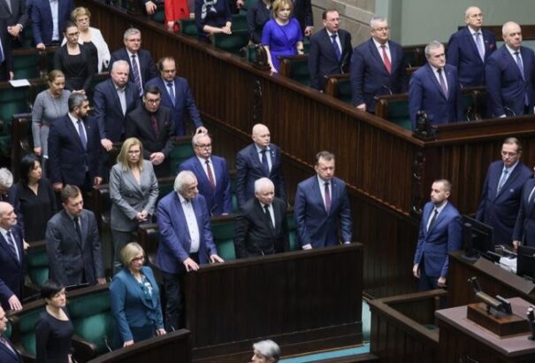 A lengyel szejm „terrorizmust támogató országnak” nyilvánította Oroszországot