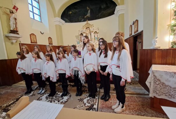 Adventi koncerttel hangolódtak az ünnepekre Medvén